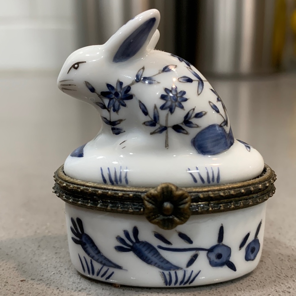 Vintage Blue & White Rabbit Trinket Box